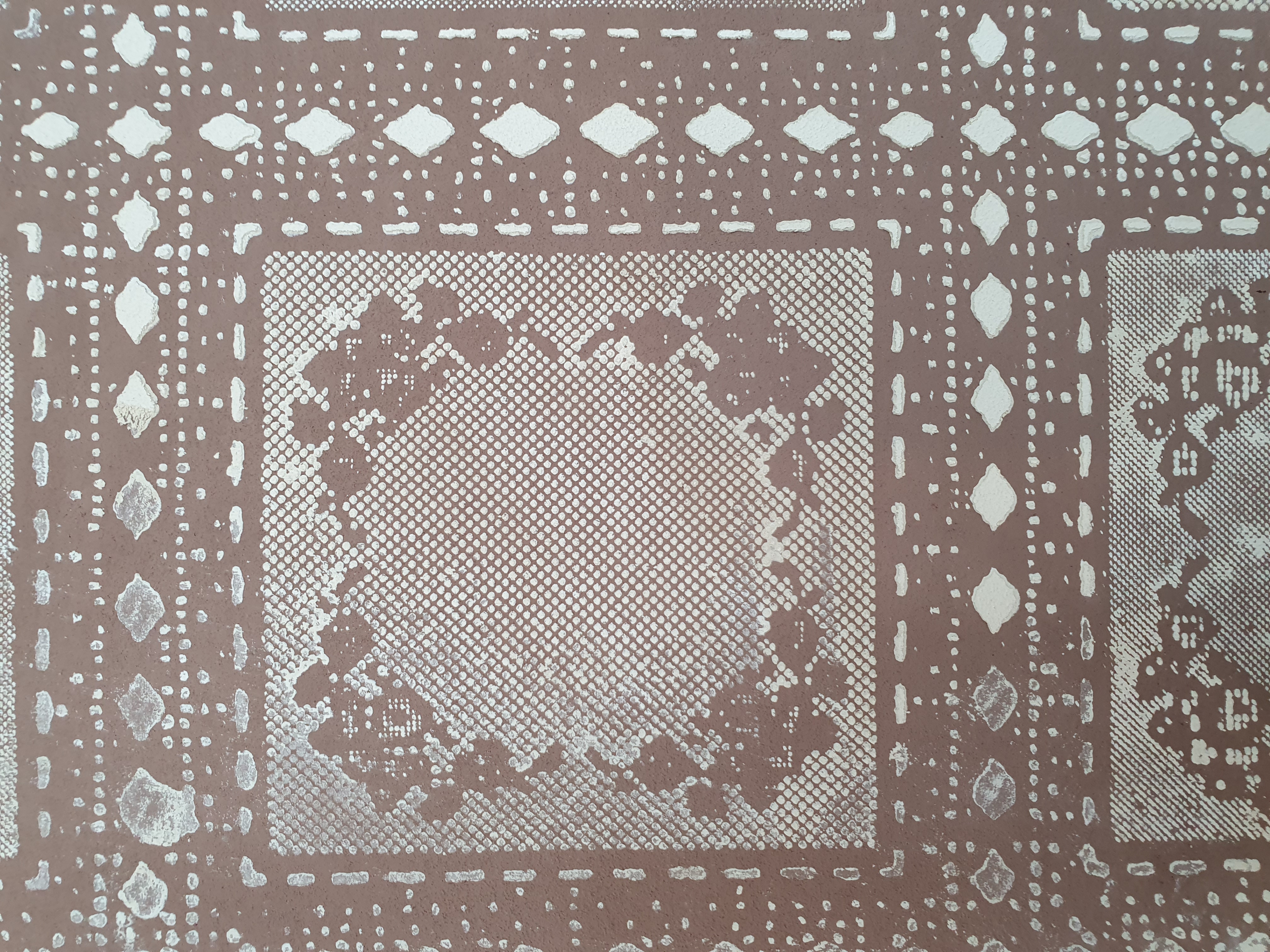 Detail der ornamentalen Schablonengestaltung
